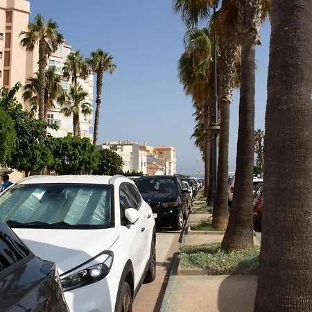 Larios Dos 504. Estudio Con Vistas Al Mar Cerca De La Playa *